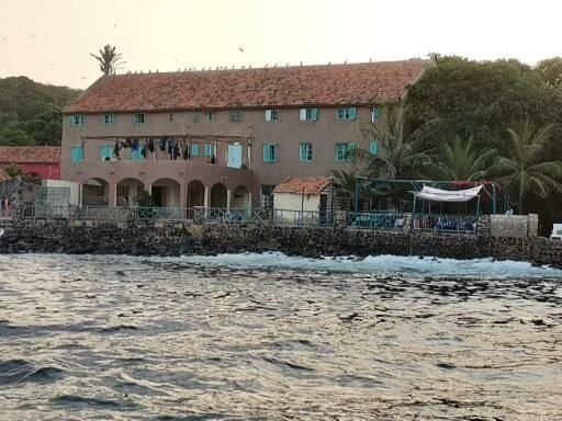 Auberge Mariama Ba Đảo Gorée Ngoại thất bức ảnh